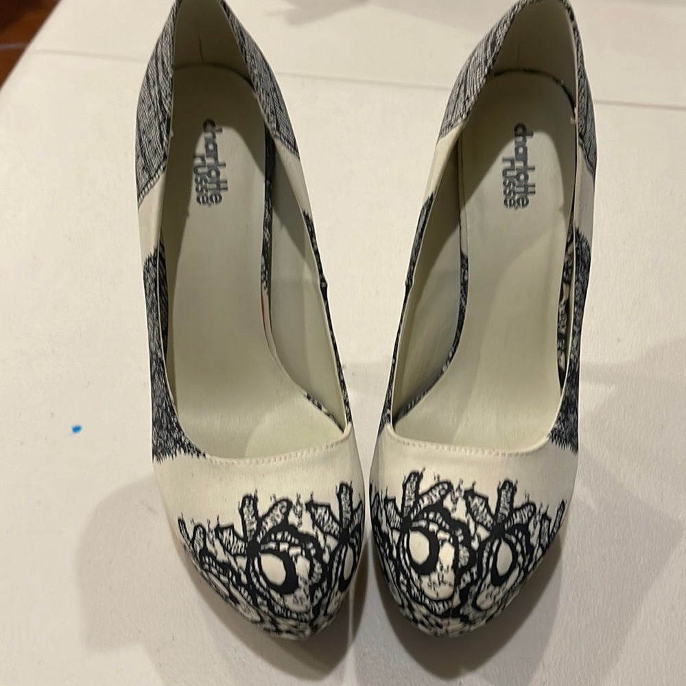 Size 8 Women’s heels From Charlotte Russe